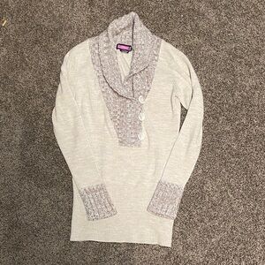 Women's Cream and Tan Sweater